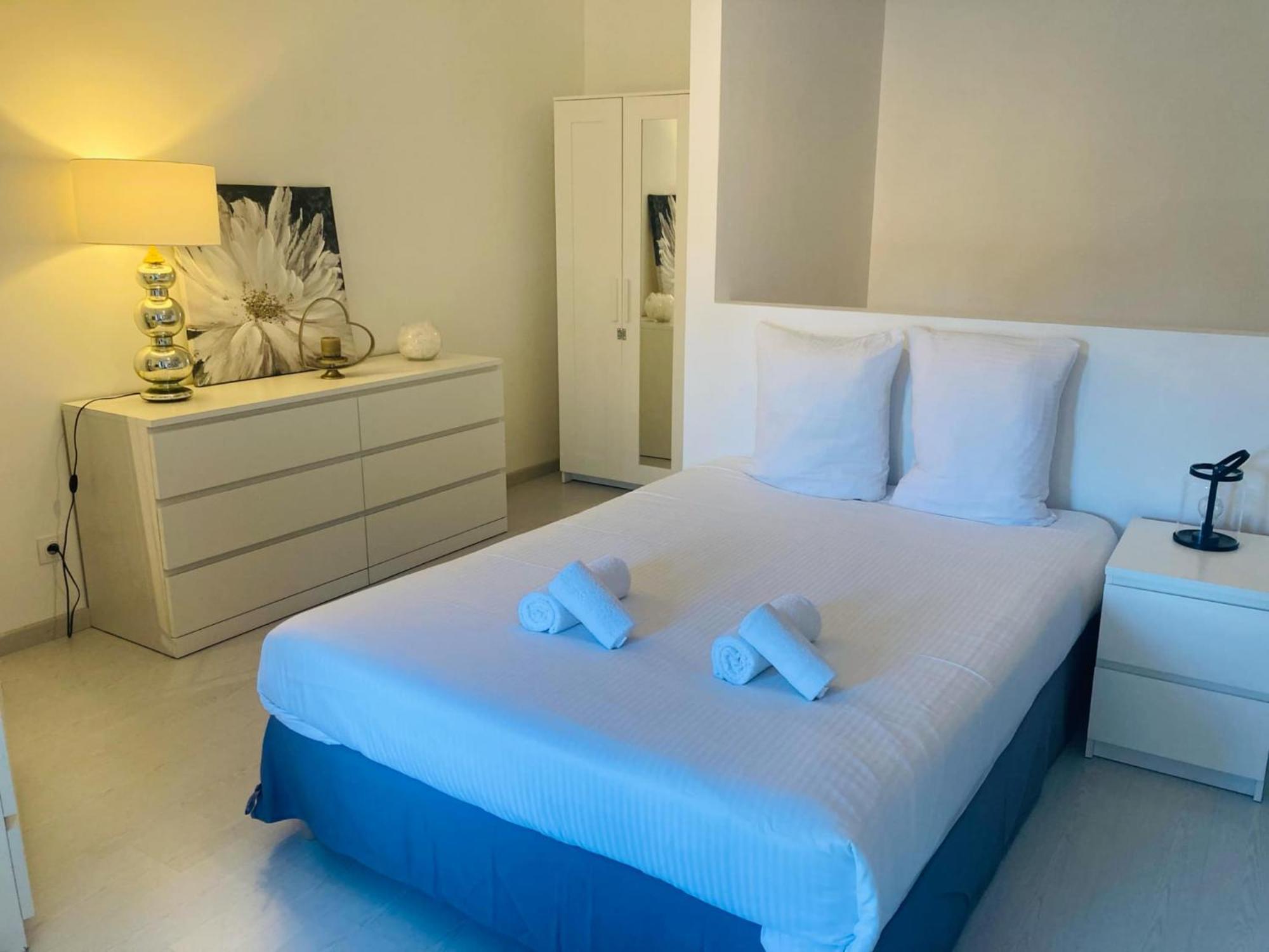 C'Est Une Maison Bleue การ์กาซอน ภายนอก รูปภาพ